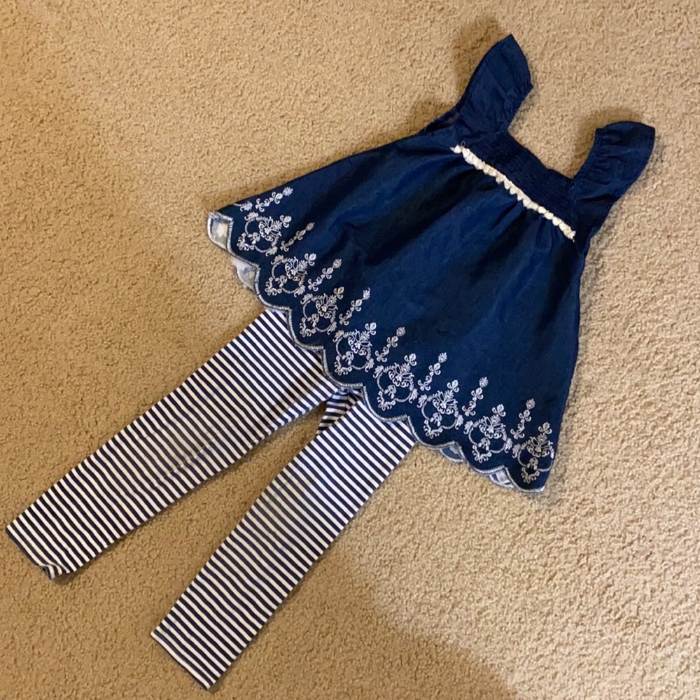 Jessica Simpson Outfit Size 4